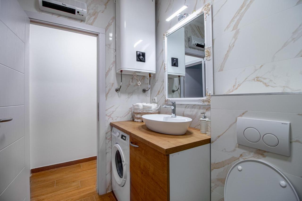 רייקה Apartments Euphoria East מראה חיצוני תמונה
