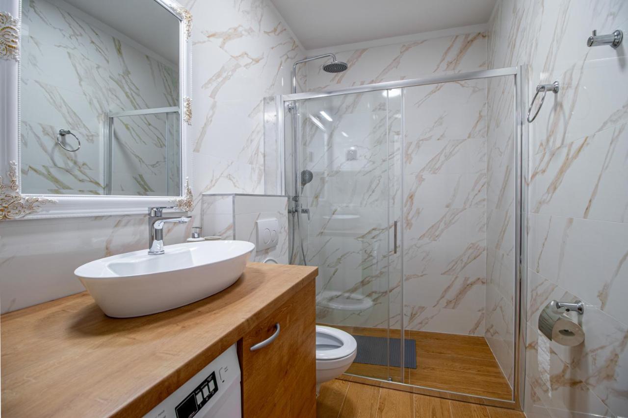 רייקה Apartments Euphoria East מראה חיצוני תמונה