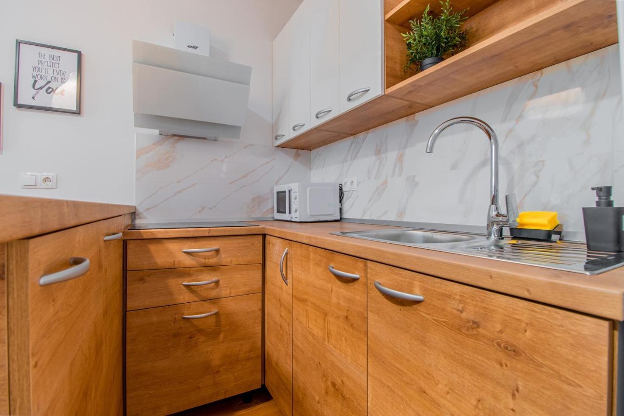 רייקה Apartments Euphoria East מראה חיצוני תמונה