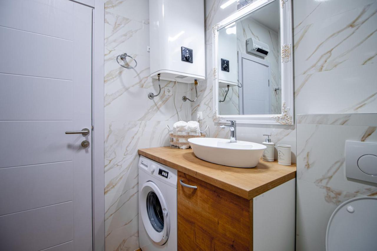 רייקה Apartments Euphoria East מראה חיצוני תמונה